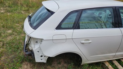 Audi a3 8v sportback чверть правий задня крила ly9k фото №1