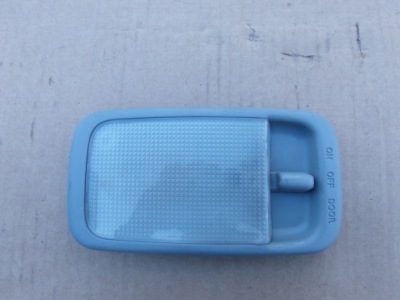 Лампа стельовий кабіни задня toyota avensis verso 01-03r фото №1