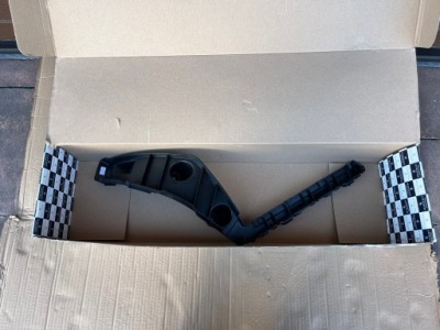 Maserati levante направляющая бампера левый задняя 670108374 фото №1