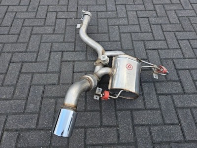 Maserati granturismo m 145 stradale гасник вихлоп правий фото №1