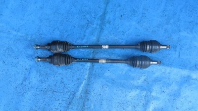 Привідний вал задня задня ліва lub права mercedes amg cla w176 4-matic a2463500610 фото №1