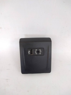 Разъём aux usb 9284253 bmw 2 f45 f46 фото №1