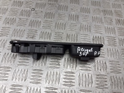 Панель управление стекло правый перед peugeot 307 sw фото №1
