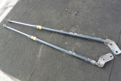 Привід кришки багажника амортизатор toyota prius plus + комплект фото №1