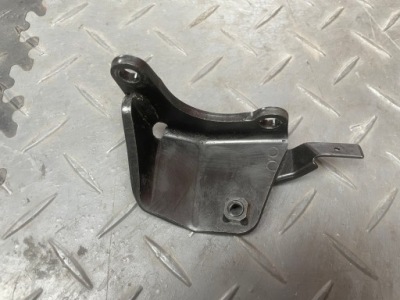 Mitsubishi lancer evo кронштейн генератора 9 8 7 6 фото №1