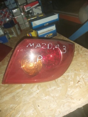 Лампа задня права mazda 3 фото №1