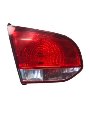 LAMPA LEWY TYŁ W KLAPĘ VW GOLF VI HB 5K0945093G