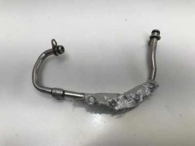 Mercedes w247 2.0 труба шланг масла турбины фото №1