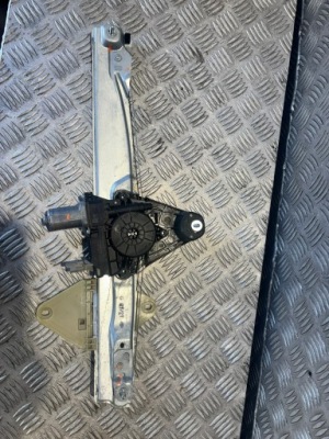 Подъемник стекло левый перед sandero iii 807212538r фото №1