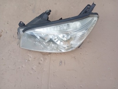 FARO IZQUIERDA PARTE DELANTERA TOYOTA RAV4 3 EUROPA 42-36 / MD60-GF20 / 933-6860  