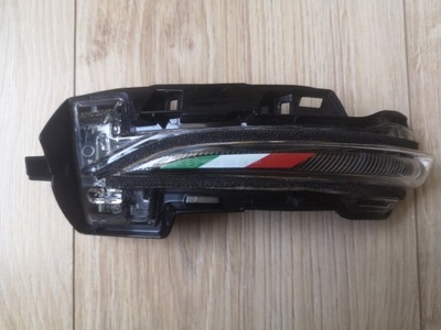 Alfa romeo tonale поворотник зеркало левый оригинальный номер фото №1