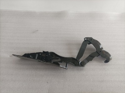 Левый петля капот volvo v60 ii s60 iii 32277085 фото №1