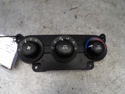 Kia cerato i панель управление 97250-2f005 фото №1