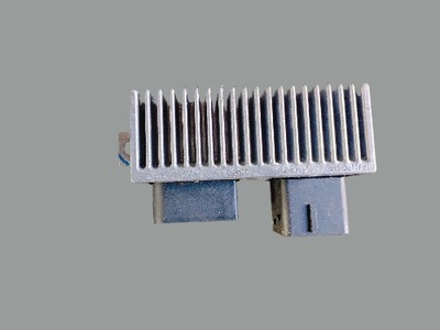 Renault master 2.3 dci реле свічка 271206395r фото №1