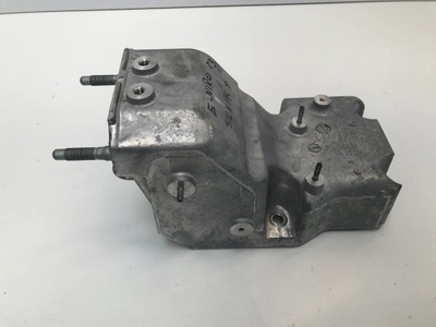 Kia niro ev ii 2023 кронштейн подушка двигуна права фото №1