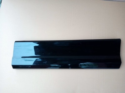 Audi q2 ліва молдинг двері задня фото №1