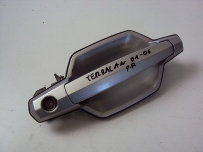 Ручка вкладка дверь правый перед terracan 01-07 фото №1