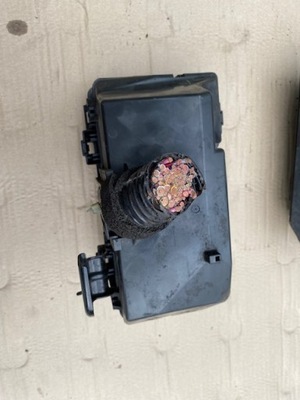 Honda civic ix 1.6 коробка корпус предохранителей фото №1