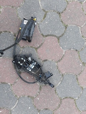 Замок лівий задня opel astra k v 13598364 фото №1