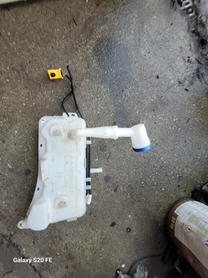 Бак омывателя toyota proace city partner berlingo rifter combo e фото №1