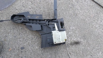 Ford fiesta mk6 02-08 замок правий перед 8 pin фото №1