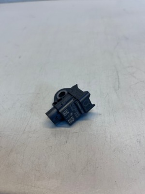 Bmw датчик удару 9341546-01 фото №1