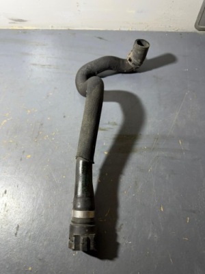 Bmw f01 f02 f07 f10 f11 f12 f13 патрубок труба води 7575453 фото №1