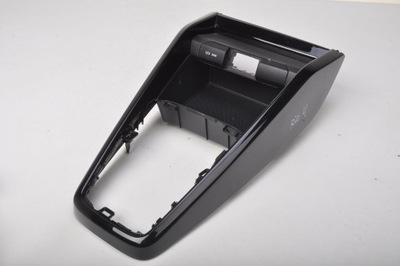 Kia rio iv рамка тунель середнього 84635-h8900 фото №1