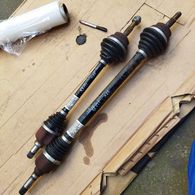 Citroen c3 iii привідний вал p. 9677476680 l. 9677476580 фото №1