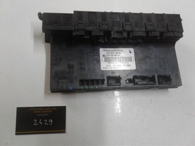 Модуль запобіжників mercedes-benz оригінальний номер 2035453801 фото №1