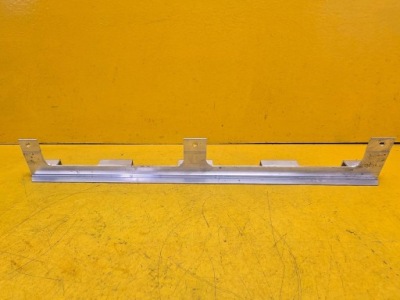 Audi r8 4s тримач  кронштейн накладки порога 4s0853403 фото №1