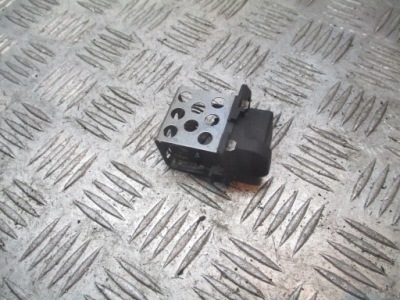 Резистор вентилятора радиатора renault megane 1 1.4 7700432779 фото №1