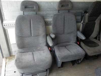 Chrysler voyager сиденье задняя фото №1
