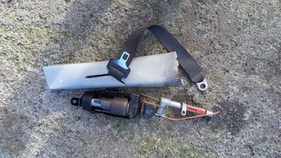 Pas безопасности правый перед volvo s40 98r 1.8b фото №1