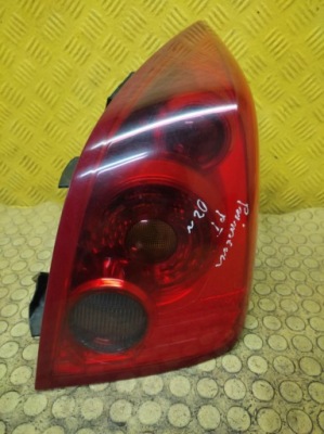 Nissan primera p12 hb лампа правый задний фото №1