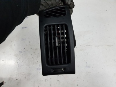 Hyundai i30 i 07-12r решётка обдув левая фото №1
