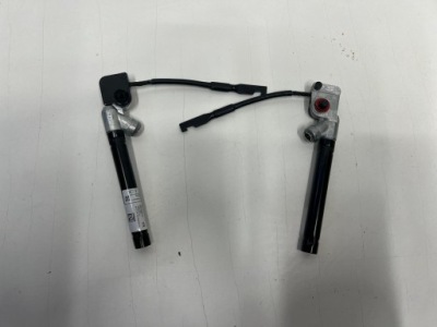 Tesla model 3 y натяжитель поперечина правый  перед new 1090324-c1-c фото №1