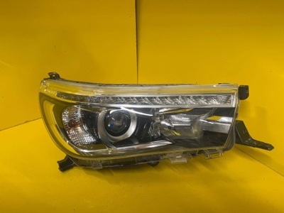 Лампа правая toyota hilux full led 16-21 фото №1