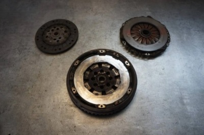 Зчеплення повний диск притиск колесо citroen c5 i 2.0 hdi rhz 920410803 фото №1