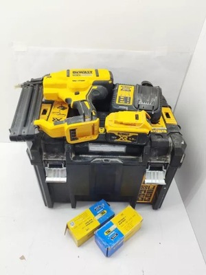 GWOŹDZIARKA DEWALT DCN680