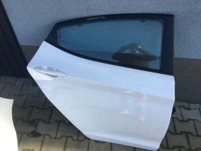 Hyundai elantra v двері правий задня yac повний фото №1