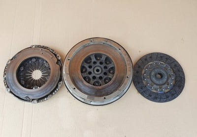 Зчеплення двомасовий притиск 6510300107 mercedes w205 фото №1