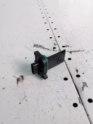 M12 расходомер bmw f10 f30 2.0d 8506408 фото №1