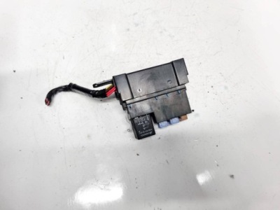 Tesla model s коробка предохранителей 2014 фото №1