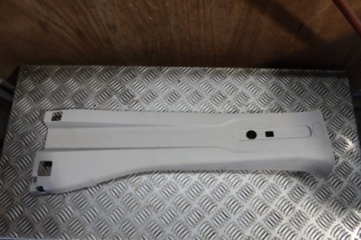 Захист стійка ліва trafic vivaro 769131995r фото №1