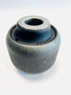 Гумовий елемент важеля chevrolet camaro перед нижня задня фото №1