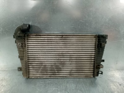 Радиатор интеркулер opel astra h 13223393 1.9 фото №1