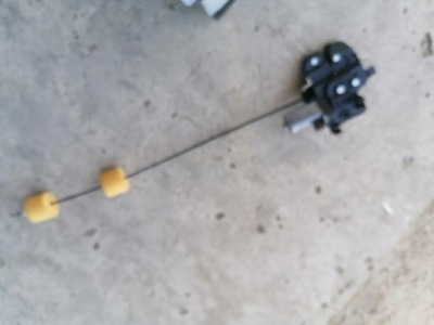 Mercedes w221 замок крышки багажника доводчик задняя фото №1