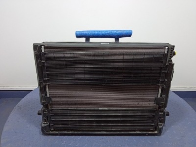 Bmw ix i20 комплект радиатор вентилятор 8475355 фото №1