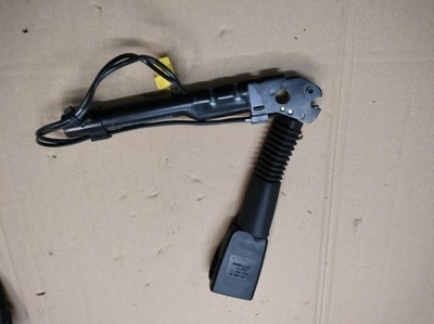 Натягувач кліпса поперечина bmw f06 перед правий оригінал ні працює кнопка фото №1